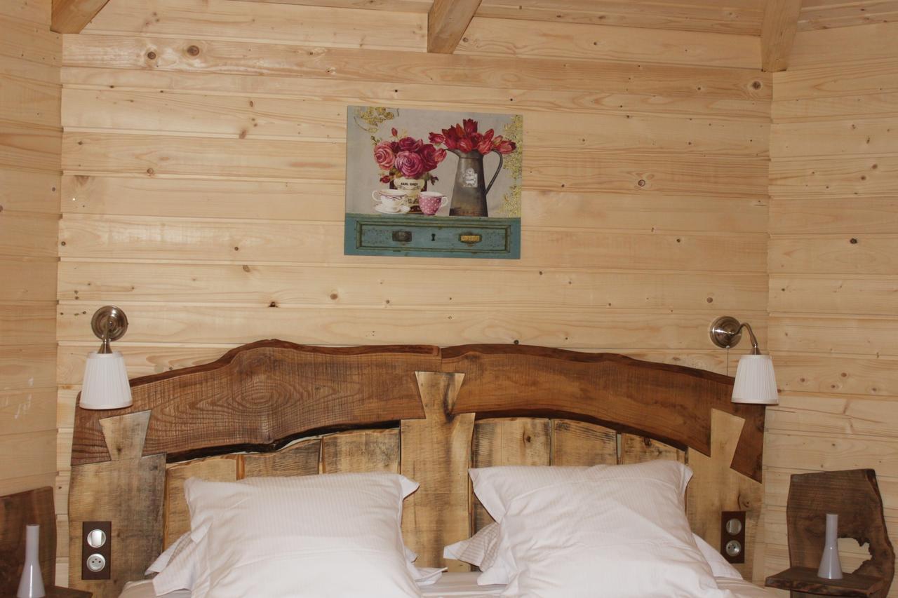 Les Cabanes Dans Les Bois Logis Hotel Villedubert Kamer foto